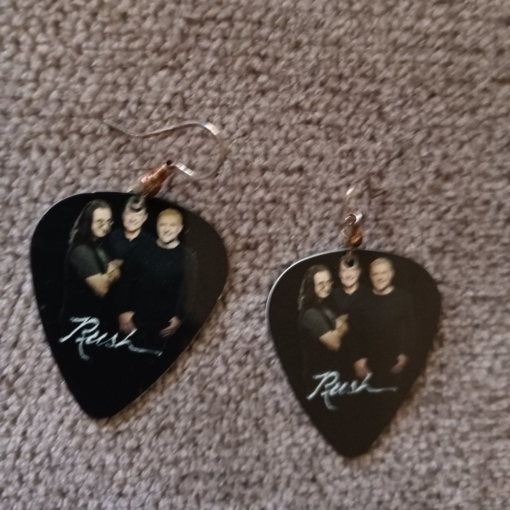 RUSH GROUP GUITAR PICK EARRINGS